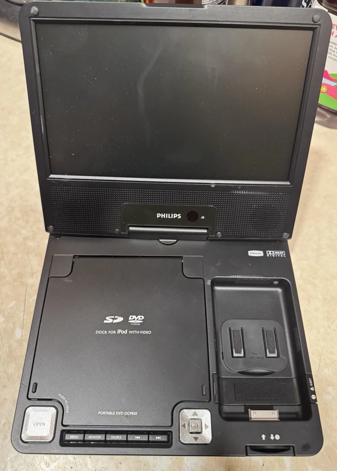 Philips DCP850/37 Portable DVD Player – 8.5" Screen - Image 2 of 3