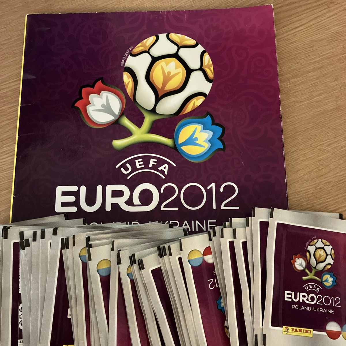 PANINI 2 POCHETTES PACKETS UEFA CHAMPIONS LEAGUE 2012/2013 2 VERSIONS RARE PANINI 2 POCHETTES PACKETS UEFA CHAMPIONS LEAGUE 2012/2013 2 VERSIONS RARE
