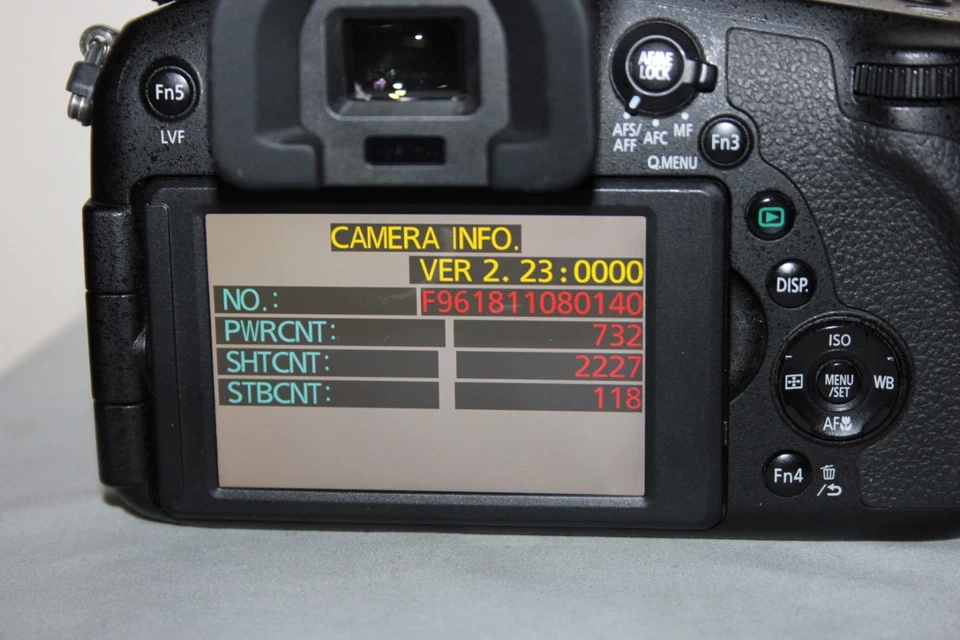 Panasonic Lumix DMC-FZ1000 20.1MP 4K digital camera 25-400mm 2.2K shutter count - Image 4 of 4