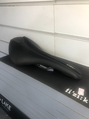 neuer unbenutzter Fizik Aliante R3 Versus Evo Rennrad Sattel Größe L