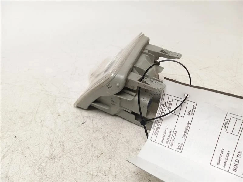 2006-2019 TOYOTA YARIS FRONT RIGHT FOG LAMP - Image 4 of 4