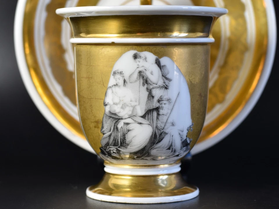Antike Empire Porzellan Tasse Frau Kind Familie Genreszene Umdruckdekor 19 Jh. - Bild 4 von 4