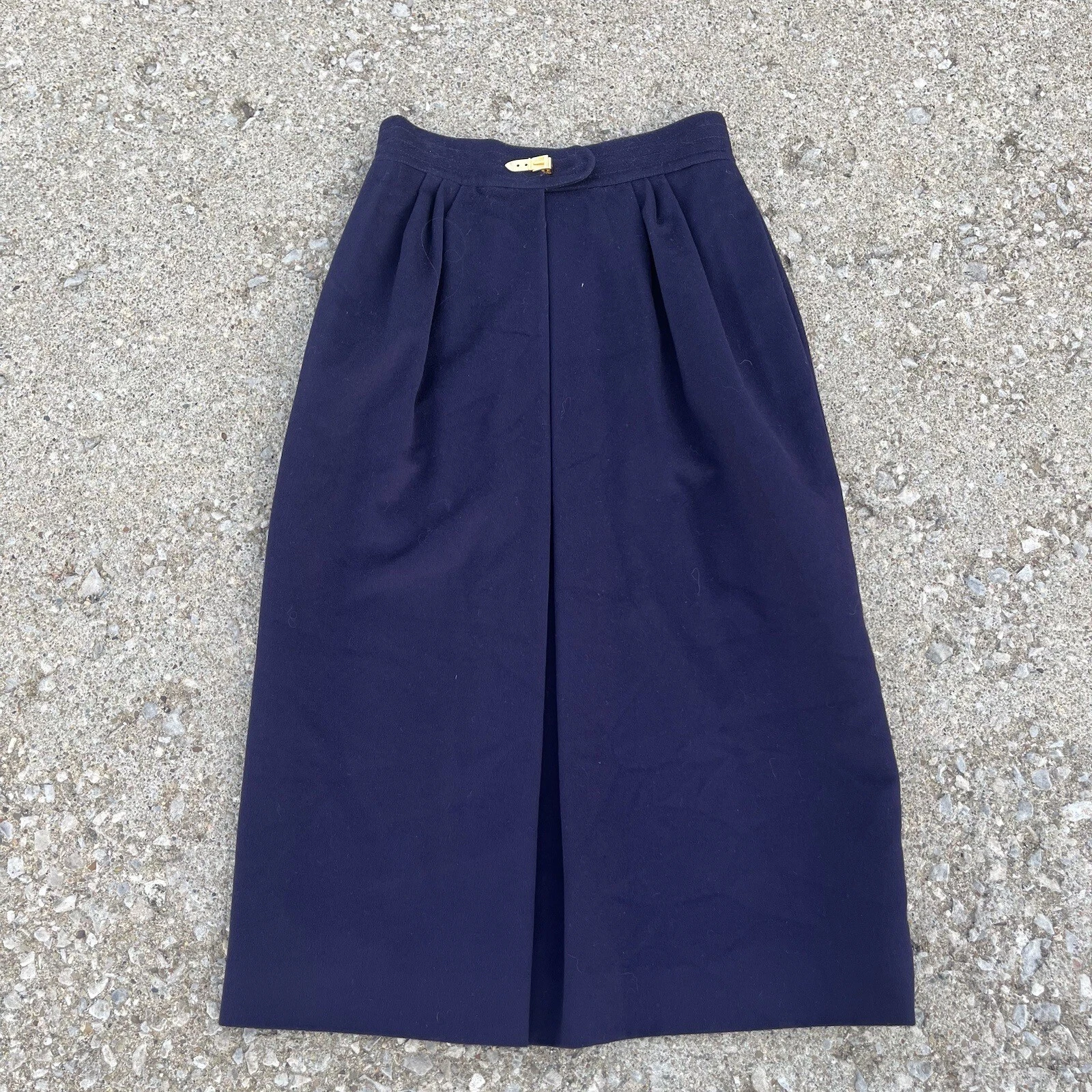Jupe crayon en laine Gucci vintage années 1980 ceinture or boucle détail taille 44 bleu marine