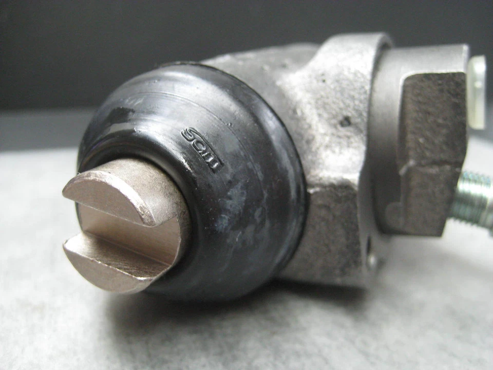 Rear Wheel Cylinder for 81-82 Chevy Luv Isuzu Pickup Made in Japan - Ships Fast! - Imagem 4 de 4