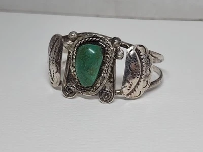 Old Native American Green TURQUOISE Sterling Silver Cuff Bracelet Etched Vintage - Image 1 of 4