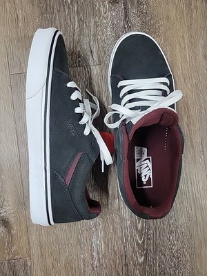 Vans Selden Suede Low Top Sneakers Size Mens 8 NWT