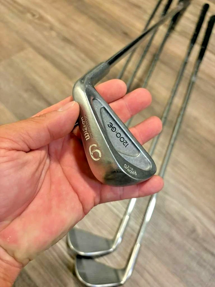 Juego de 6 hierros de golf Wilson Staff modelo acero (5,6,7,8,9,P) - mano derecha Foto 4 de 4