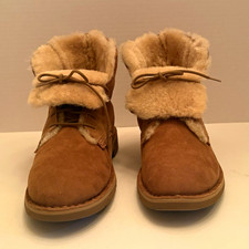 UGG Women s Brown Suede Sheepskin Lined Fur Trim Ankle Bootie Lace Up US 8