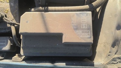Engine Fuse Box TOYOTA COROLLA 00 01 02