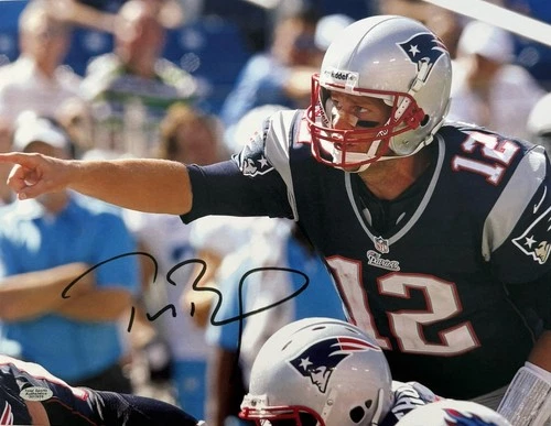 Tom Brady New England Patriots Rare Signed Autographed 14x11 Photo with COA