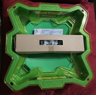 Beyblade Burst Evolution Star Storm Beystadium  Set with sealed accessories