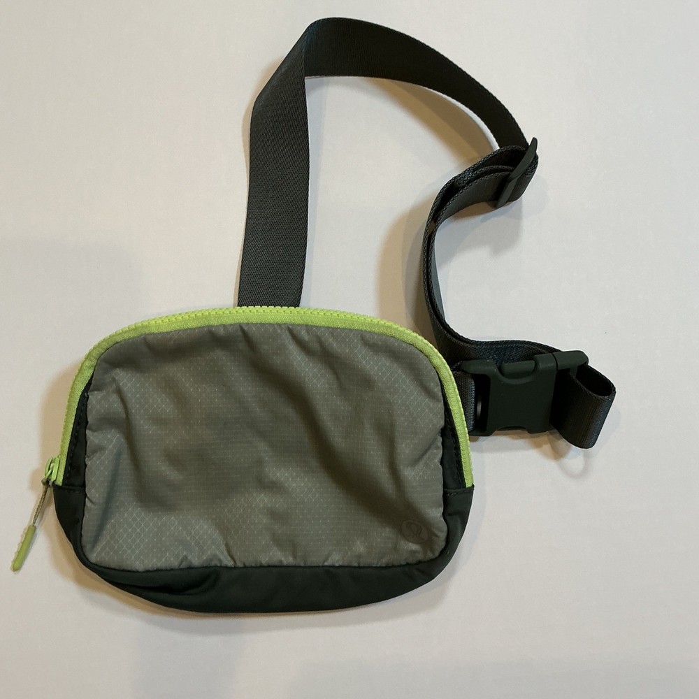 Lulmon Gray Green Lightweight Crossbody Belt Bag for Everyday Use