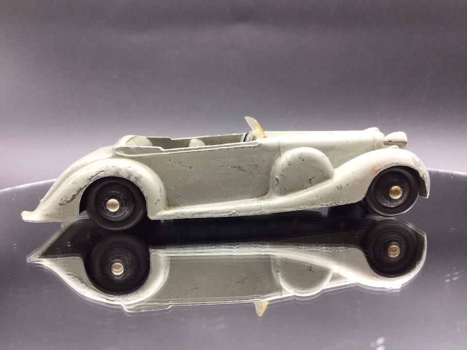 Dinky Toys 38C ~ Lagonda Tourer Open Top (1946-1955) ~ Original Example — 第 2/4 张图片