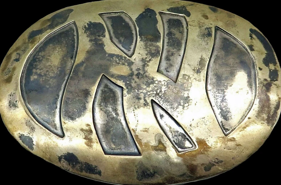 Hebilla de cinturón vintage abstracta hecha a mano Foto 2 de 4