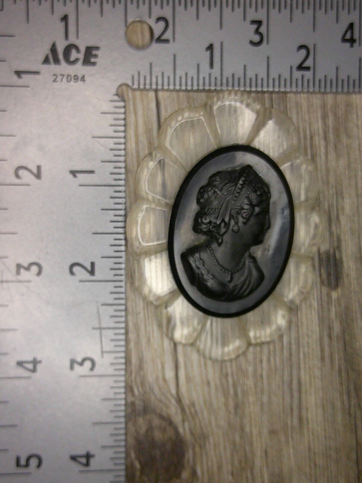 vintage MCM Cameo black Lucite reverse carved cle… - image 7
