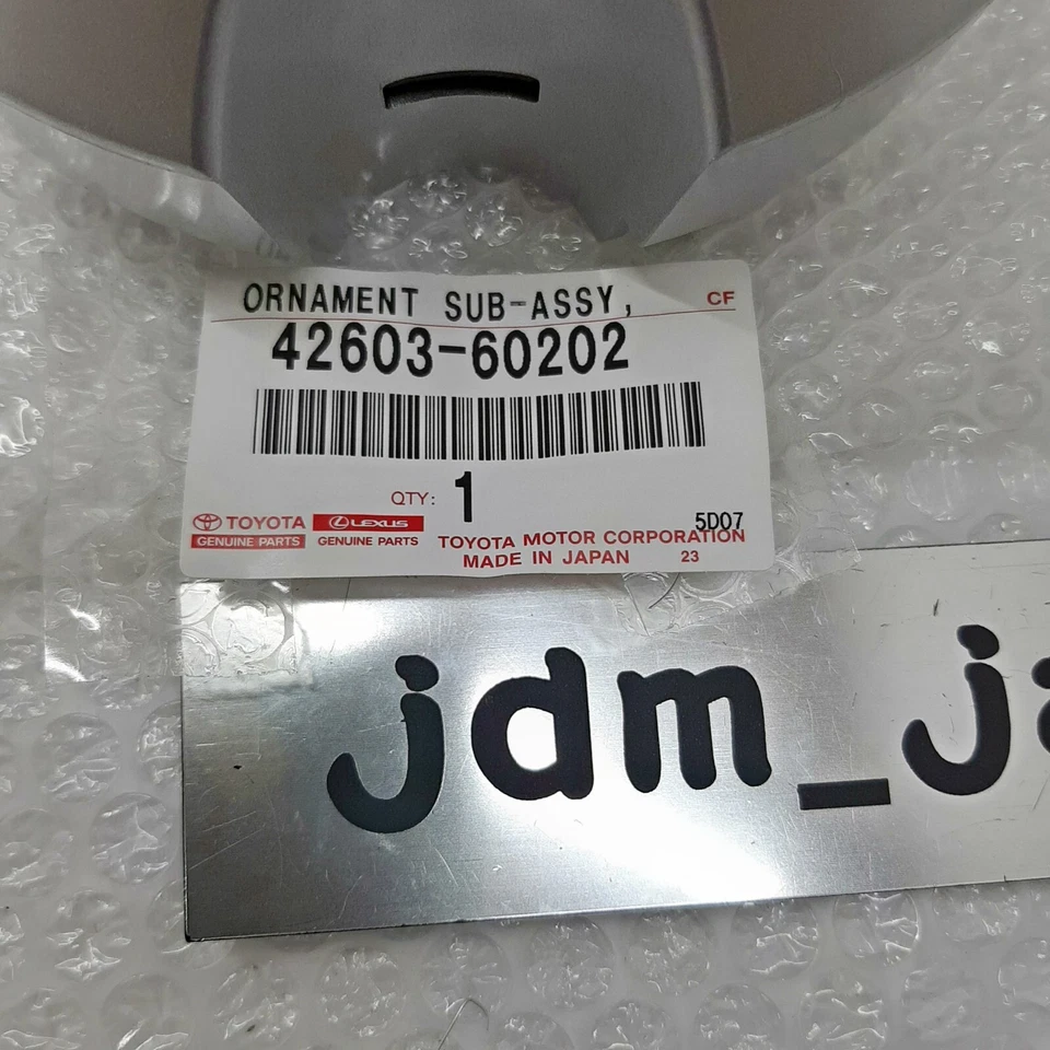 TOYOTA LAND CRUISER 80 Series Genuine OEM Wheel Center Hub Cap Ornament,4pcs Set - Image 3 of 4