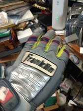 J.P. Crawford Game Used batting Glove MLB Seattle Mariners baseball JUP