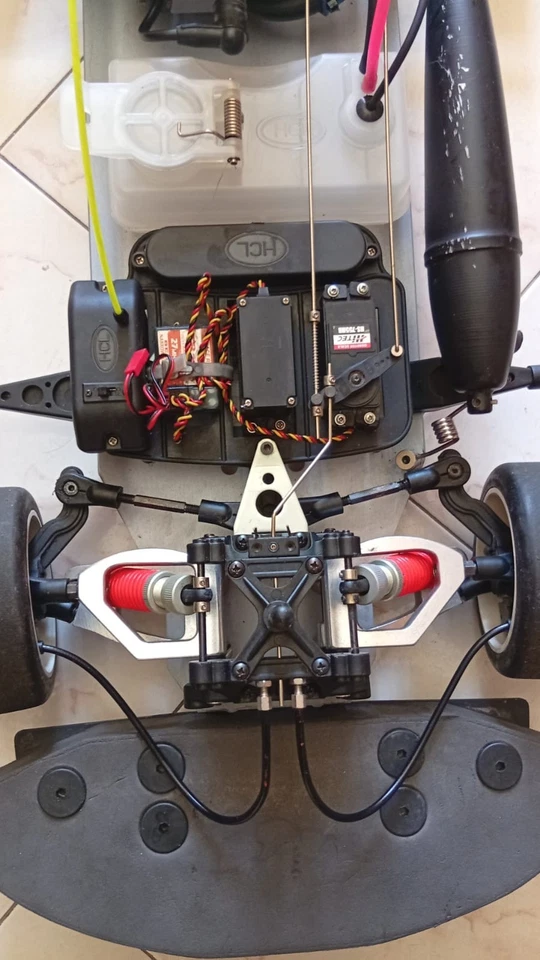 ferrari 360 challenge scala 1/5, ottime condizioni con telecomando e fascicoli - Immagine 4 di 4