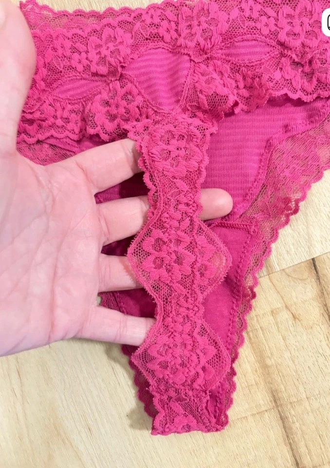 NOVA Calcinha Tanga de Renda Victoria’s Secret XL Conjunto De 2 NOVA US$ 30 Valor de Varejo - Imagem 4 de 4