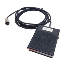 GraLab 560 Foot Switch For Electronic Timers 125-250VAC 7A, M12 3-Pin DIN, 7.5ft