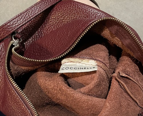 COCCINELLE- ICONIC ITALIAN MAKER - LARGE SIZE-WINE - MILA CROSSBODY BAG- GC - Picture 7 of 9
