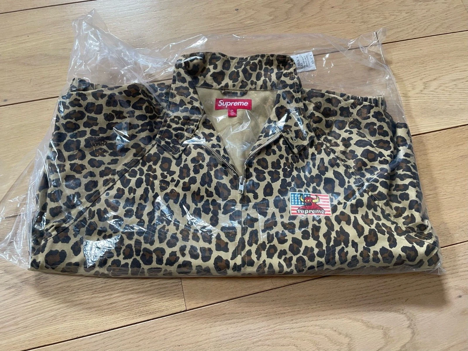 Veste Supreme SS24 Toy Machine travail léopard harrington taille medium skate nyc