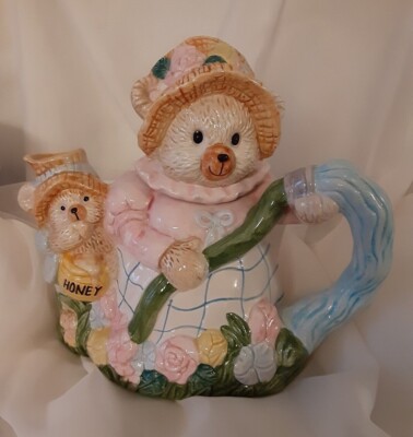 Fitz & Floyd Omnibus Mama Bear Teapot w/Lid Watering Flowers  32oz. 1995 RARE