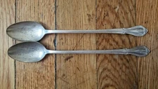 2 ANTIQUE COLLECTIBLE ICED TEA SPOONS 7.75" WM ROGERS MFG CO SILVER PLATE -MONO 