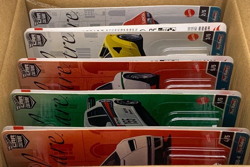 2023 Hot Wheels Car Culture Spettacolare WHITE Alfa Romeo 155 V6 Ti 1/5 - Picture 4 of 4