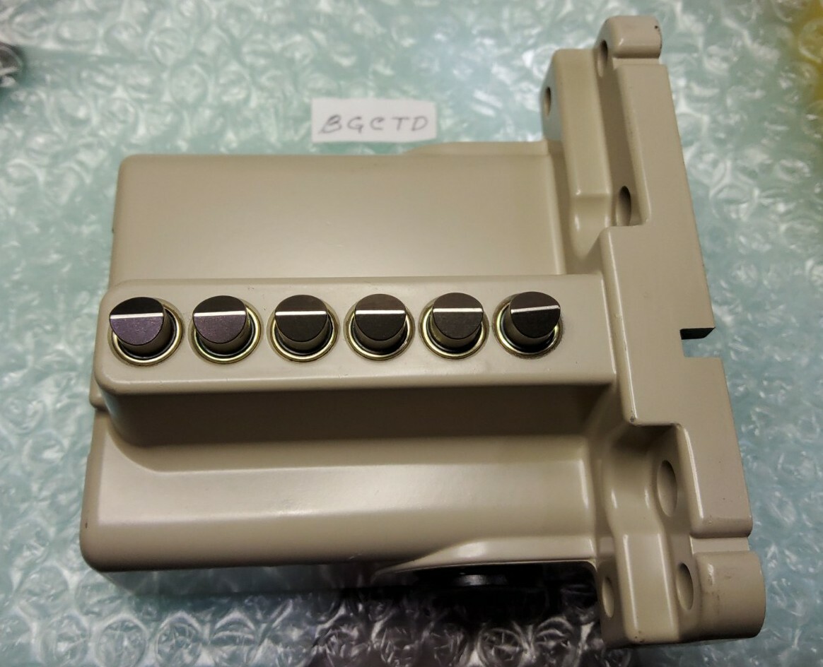OMRON VB-6111 GANG (6) PLUNGER LIMIT SWITCH (out of box)