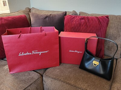Slightly Used Authentic Salvatore Ferragamo Trifolio leather Slightly Used Authentic Salvatore Ferragamo Trifolio leather