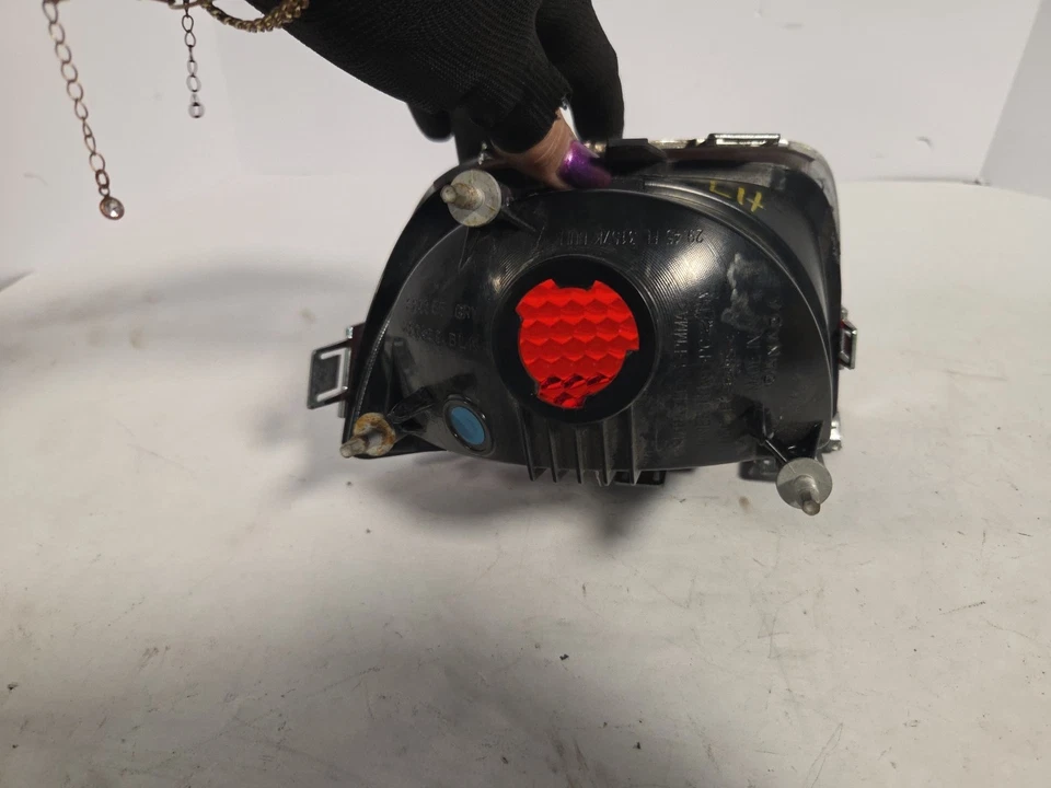 2010-13 Chevrolet Camaro LH Driver Side Tail Light OEM 166-02286L. OO2 - Изображение 4 из 4