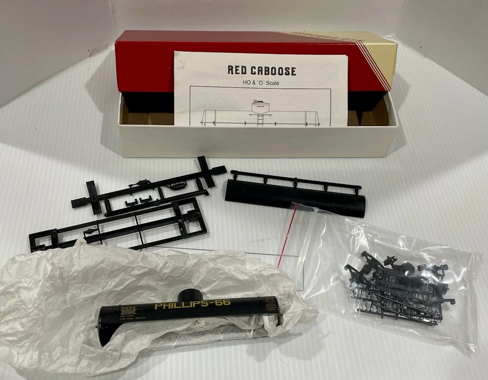 Red Caboose HO Kit RC-3012-2 Type 103W 10,000 Gal Tank Car Phillips 66 #20012 - Image 4 of 4