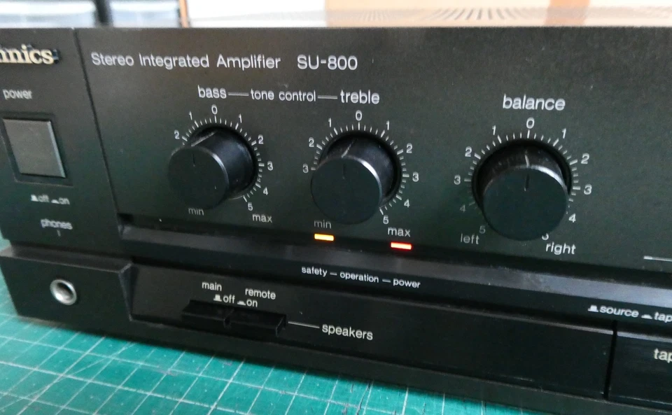 AMPLIFICADOR ESTÉREO TECHNICS SU-800 ENTRADA DE FONO 50 VATIOS P/C AÑOS 80 REPARADO EN MUY BUENA CONDICIÓN Foto 2 de 4