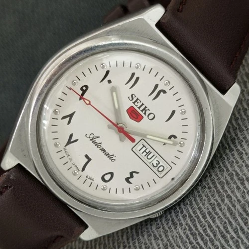 VINTAGE SEIKO 5 AUTOMATIC JAPAN MENS ARABIC WHITE COLOR DIAL WATCH a2653-U