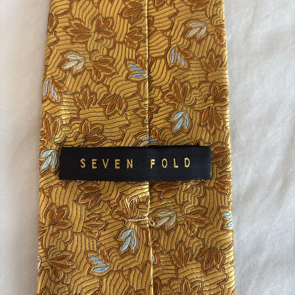 Robert Talbott Seven Fold Tie Gold Yellow Light Blue Floral 7/40 - Image 3 of 4