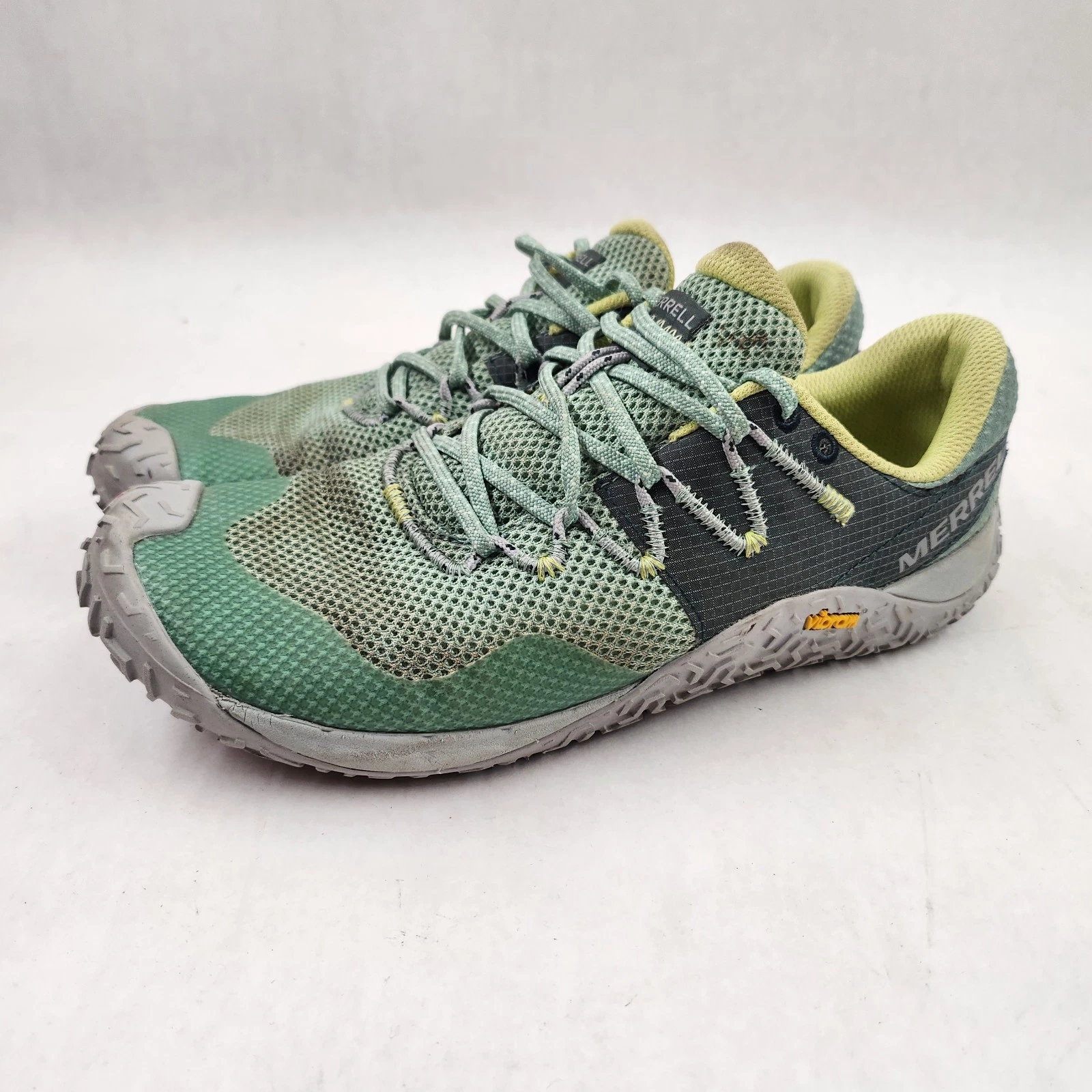 Merrell Trail Glove 7 Barefoot Running Shoes Sneakers Women’s Size 9 Green