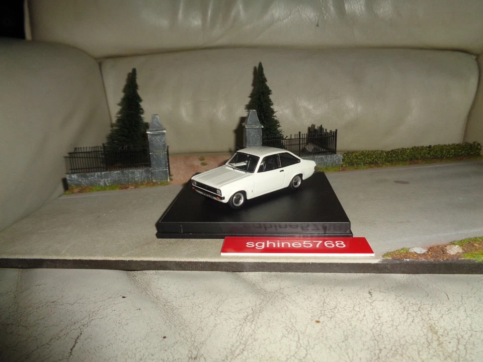 Troféu 1/43 - Ford Escort Mk II / 2 1100 Popular - ER - Photo 3/4