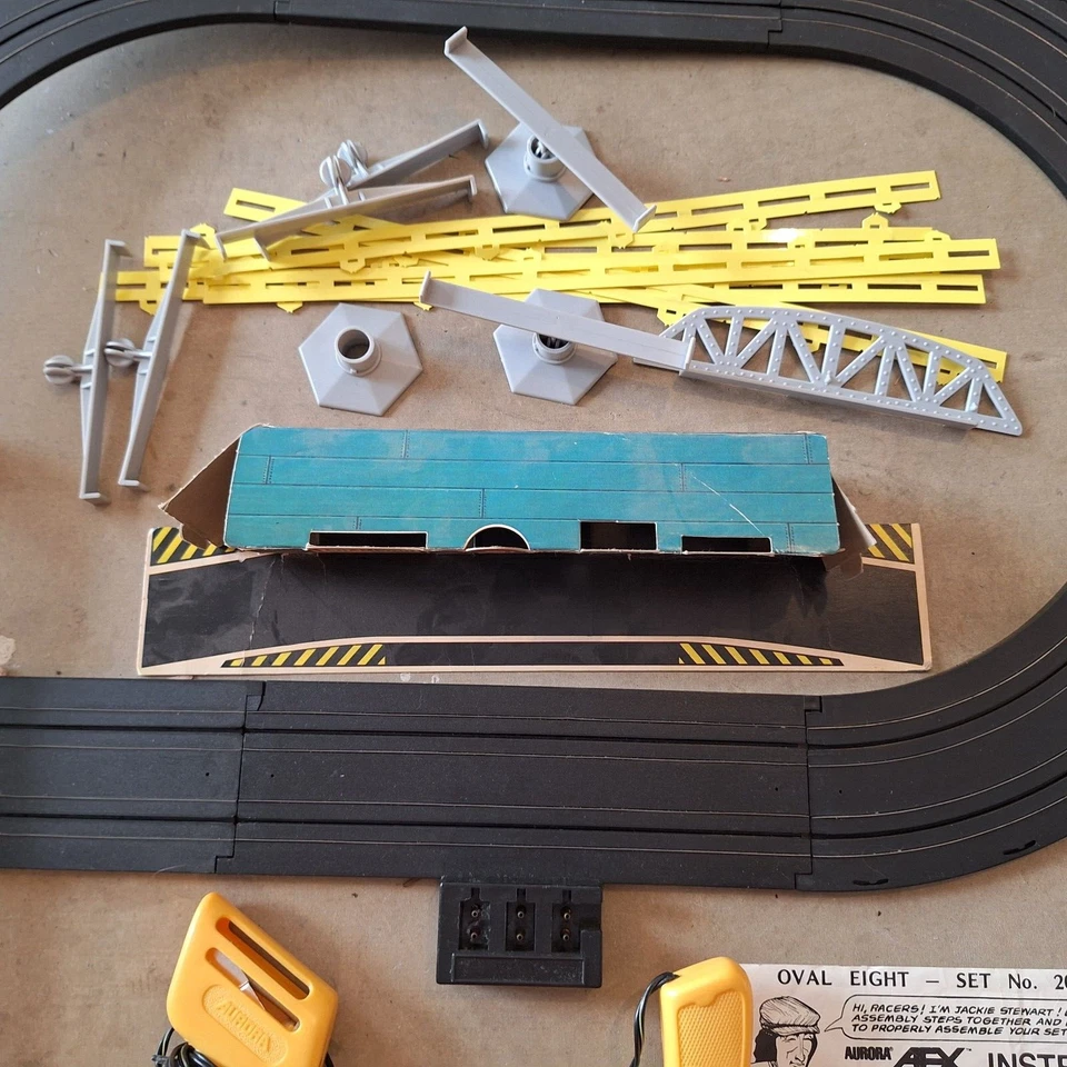 Jackie Stewart Oval Eight AFX Aurora Slot Car Set (No cars or Power adapter) - image 4 of 4