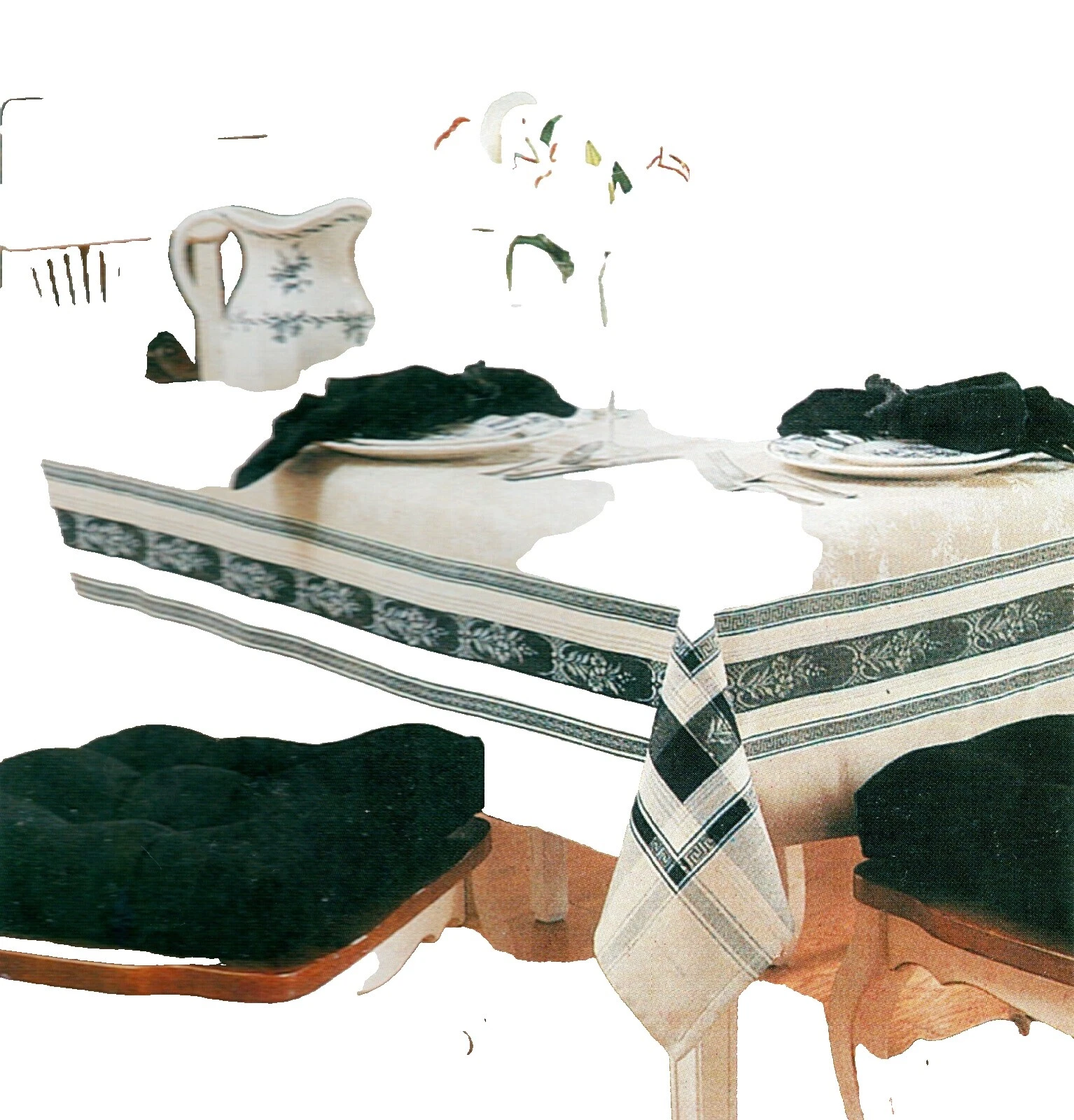 Waverly Round Tablecloths