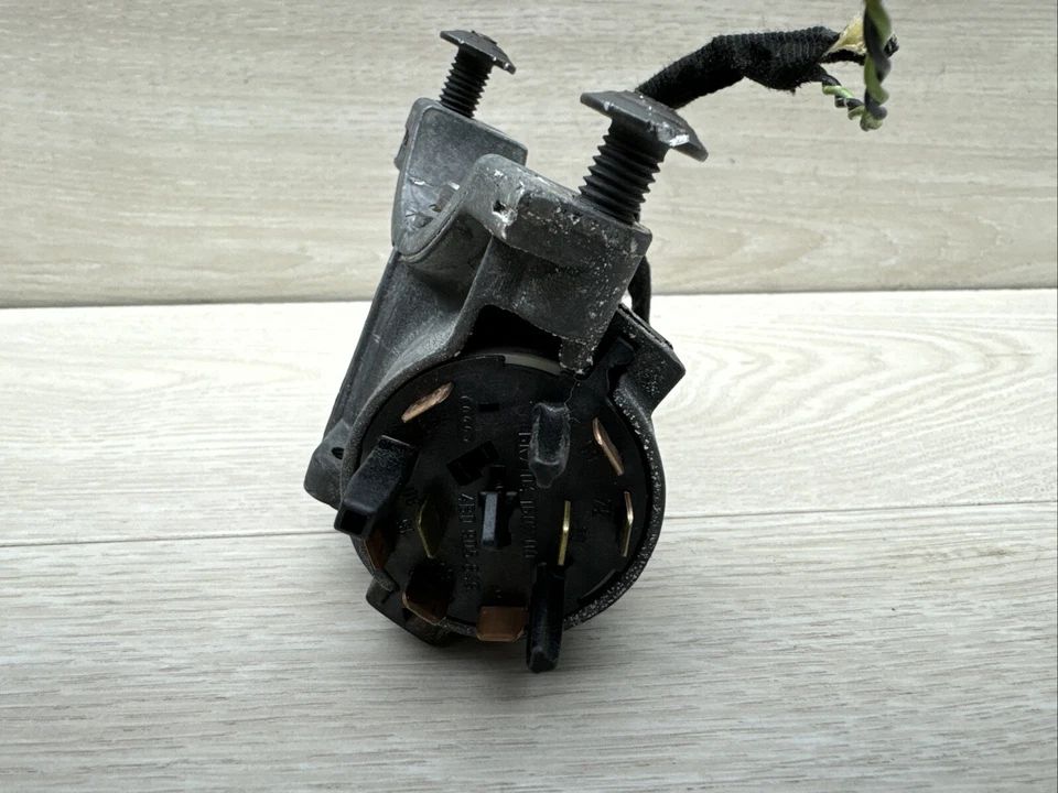 2000-2006 AUDI A6 IGNITION SWITCH LOCK CYLINDER W/KEY OEM - Image 4 of 4