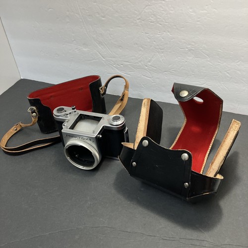Praktisix II 6x6 medium format camera body ( for parts ) - Picture 4 of 17