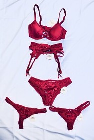 Agent Provocateur Tammi Red, 36C Bra, 2x Thongs & Brief Sz 4 & Suspender Sz. 2