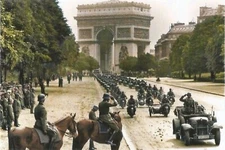 WW II - Photo German ----    Military Parade  - Paris 