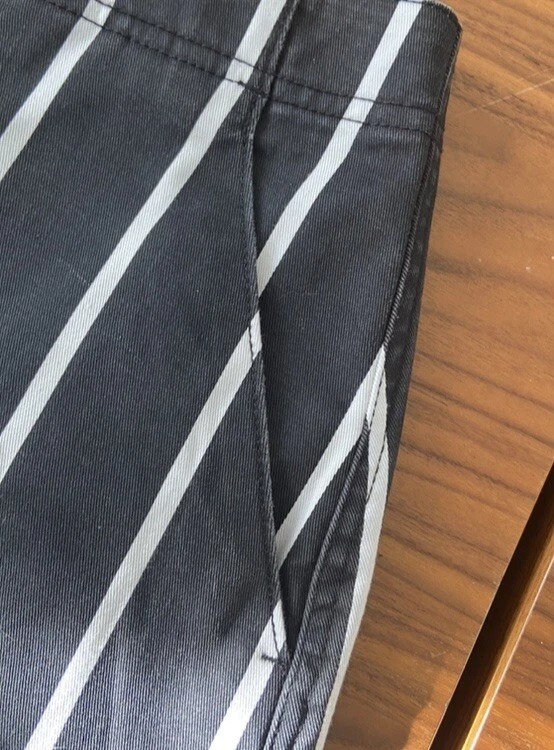 Volcom Mini Skirt Women’s Zip Front Black With White Stripes Size Small Rrp £50 - Image 4 of 4