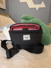 Herschel Supply Co borsa nera hip pack cintura marsupio firma interno a righe