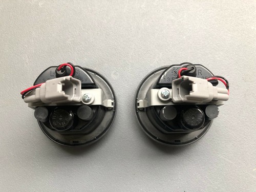 Nissan 370Z Z Satz Kotflügel Blinker für links & rechts Side Turn Signal - Picture 6 of 6