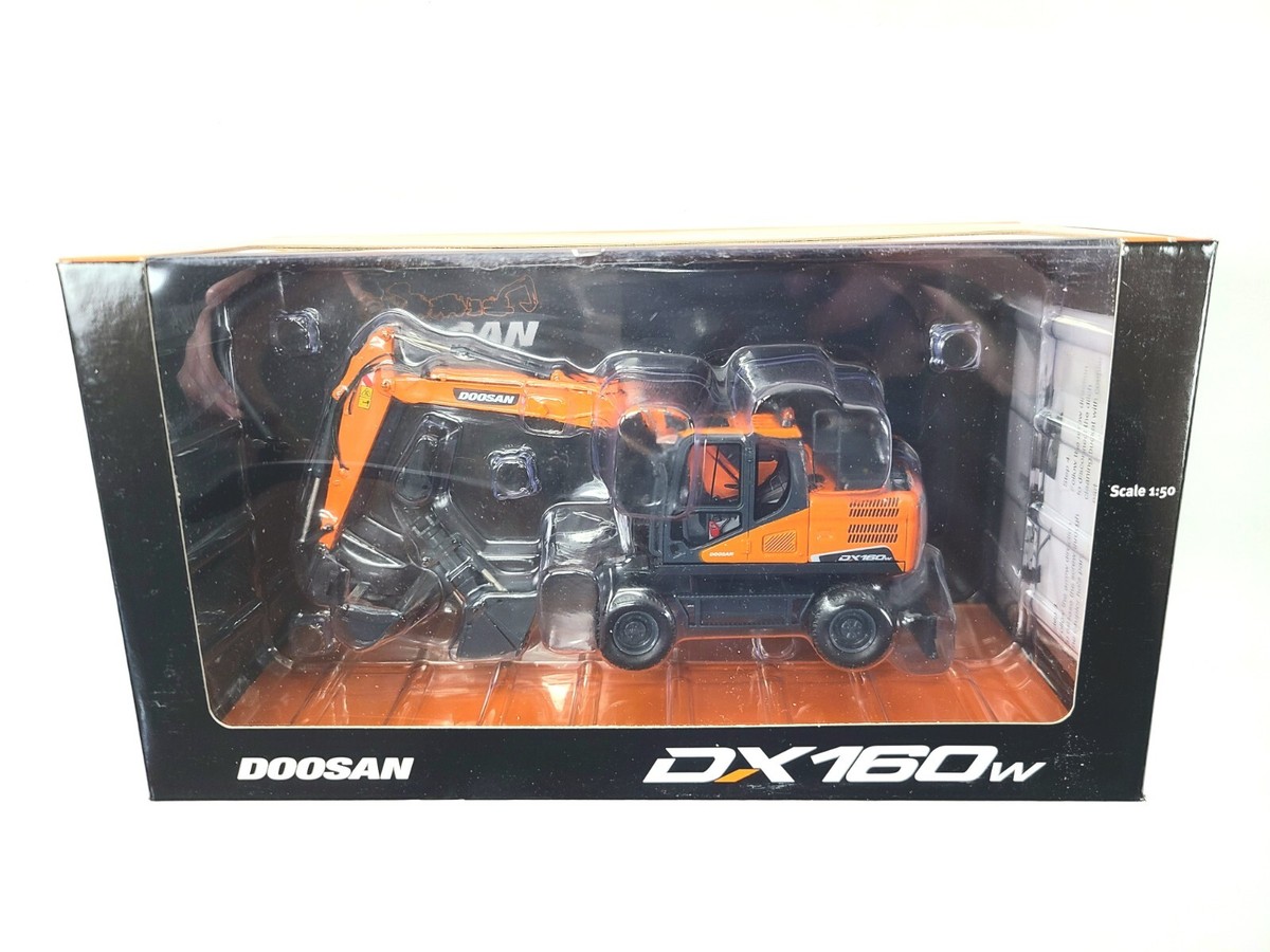 Doosan DX160W Wheeled Excavator - UH IMC 1:50 Scale Diecast