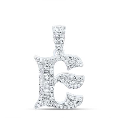 10K Weißgold Baguette Diamant alte englische Blockschrift Initiale E Anhänger 1/3 ct