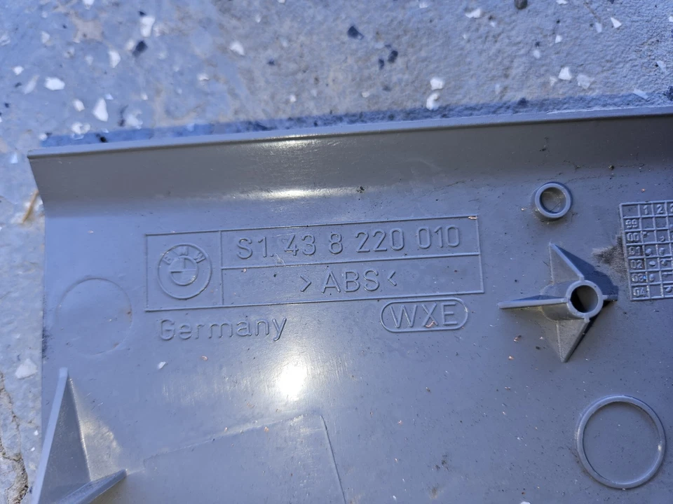 BMW M3 E46 2005 panel de retroceso del pasajero derecho 8 220 010 gris Foto 3 de 3